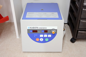 遠心分離機です