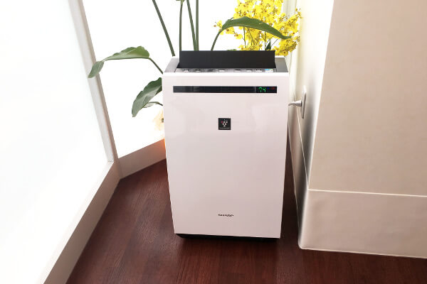空気清浄機でクリーンな空気をキープします