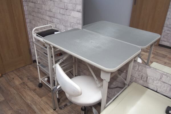 ここでカットや部分的なケアを行うよ(^▽^)v